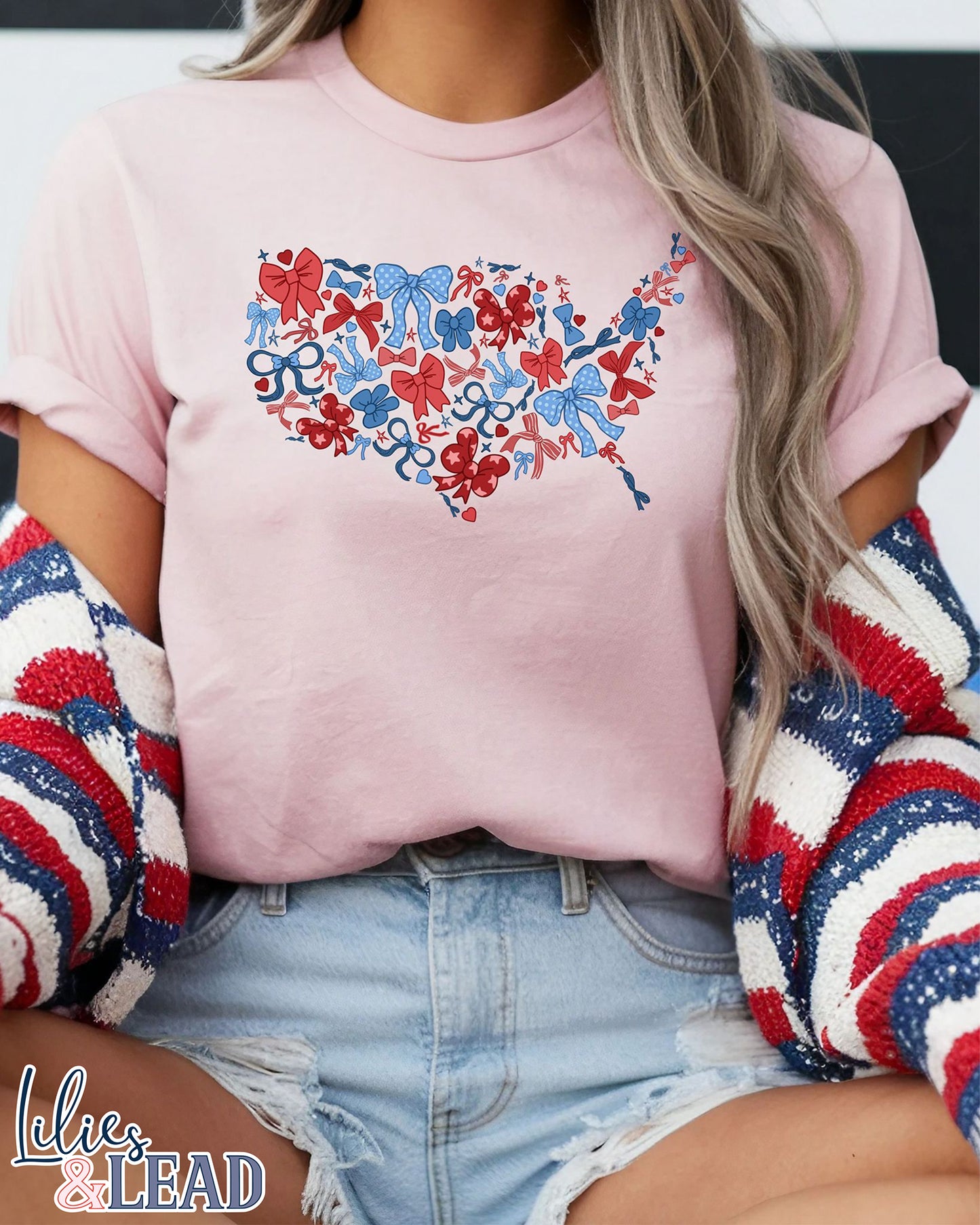 Light Pink Short sleeve Tee with USA Map design made from red, white and blue bows